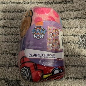 Paw patrol plush throw blanket